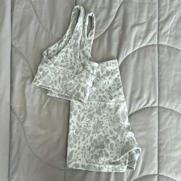 Lululemon Align Set (Cheetah Camo Antique White Multi) - Picture 6 of 6